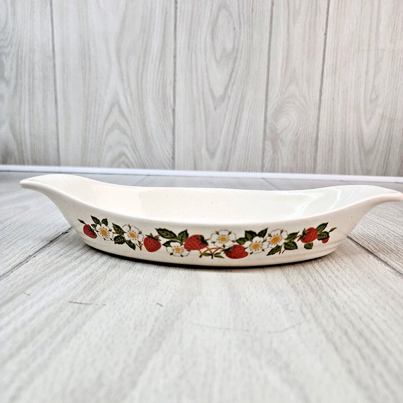 Sheffield Other - Vintage Sheffield Strawberries n Cream 10" Au Gratin Baking Stoneware Oven Dish